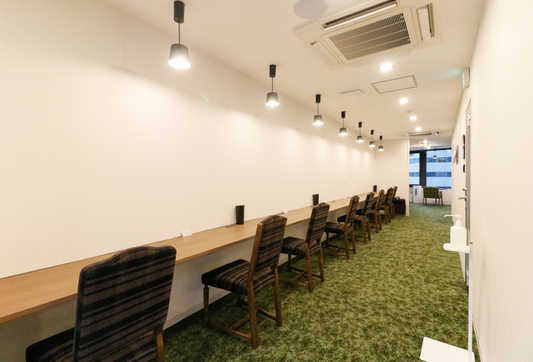 Lounge_2_s.jpg